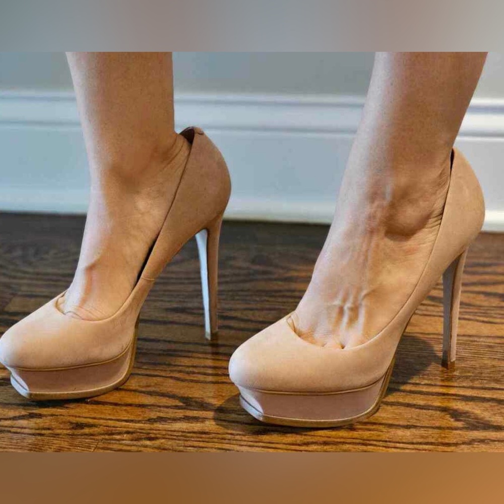 Steve Madden heels Kiss